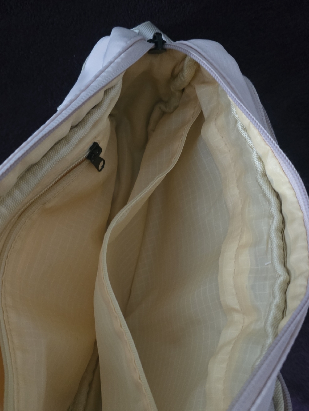 Youngla 750 Mach 1 Cross Body Bag - Picture 2 of 6